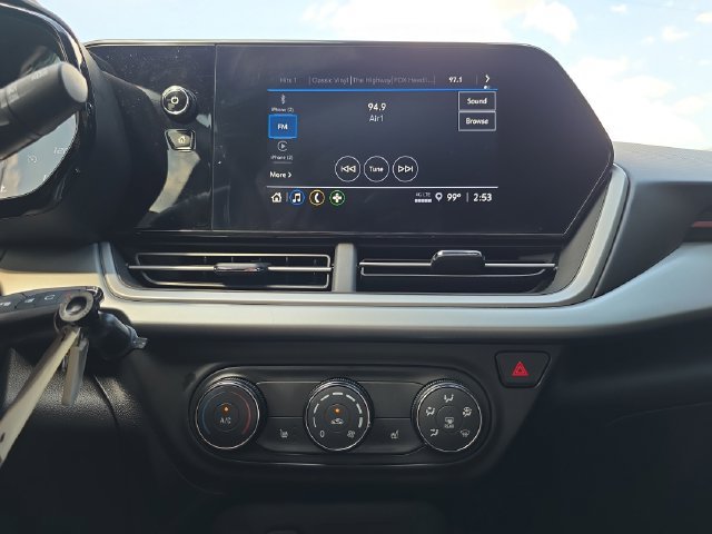 Used 2026 Chevrolet Trax RS w/ Sunroof Package FWD image 21