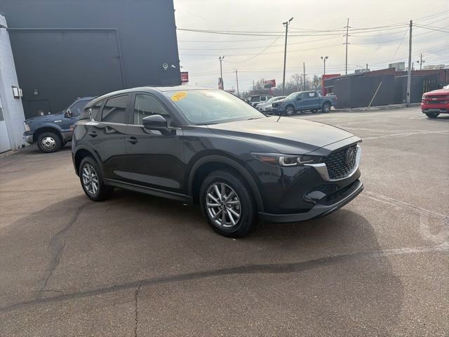 Used 2023 MAZDA CX-5 AWD 2.5 S w/ Preferred Package image 2