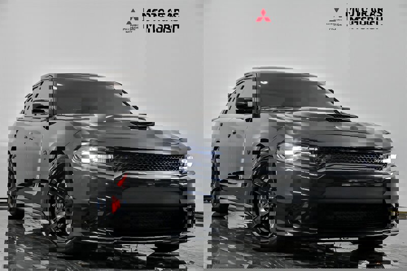 Used 2018 Dodge Charger SRT Hellcat image 1