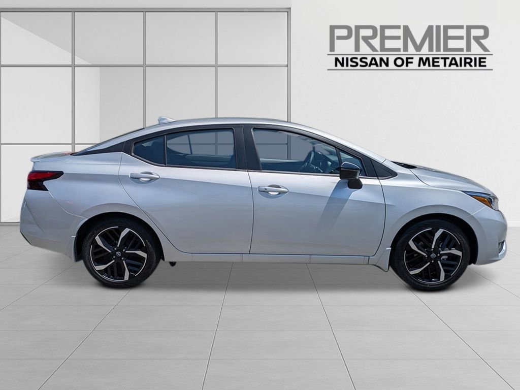 New 2025 Nissan Versa SR w/ Trunk Package image 6