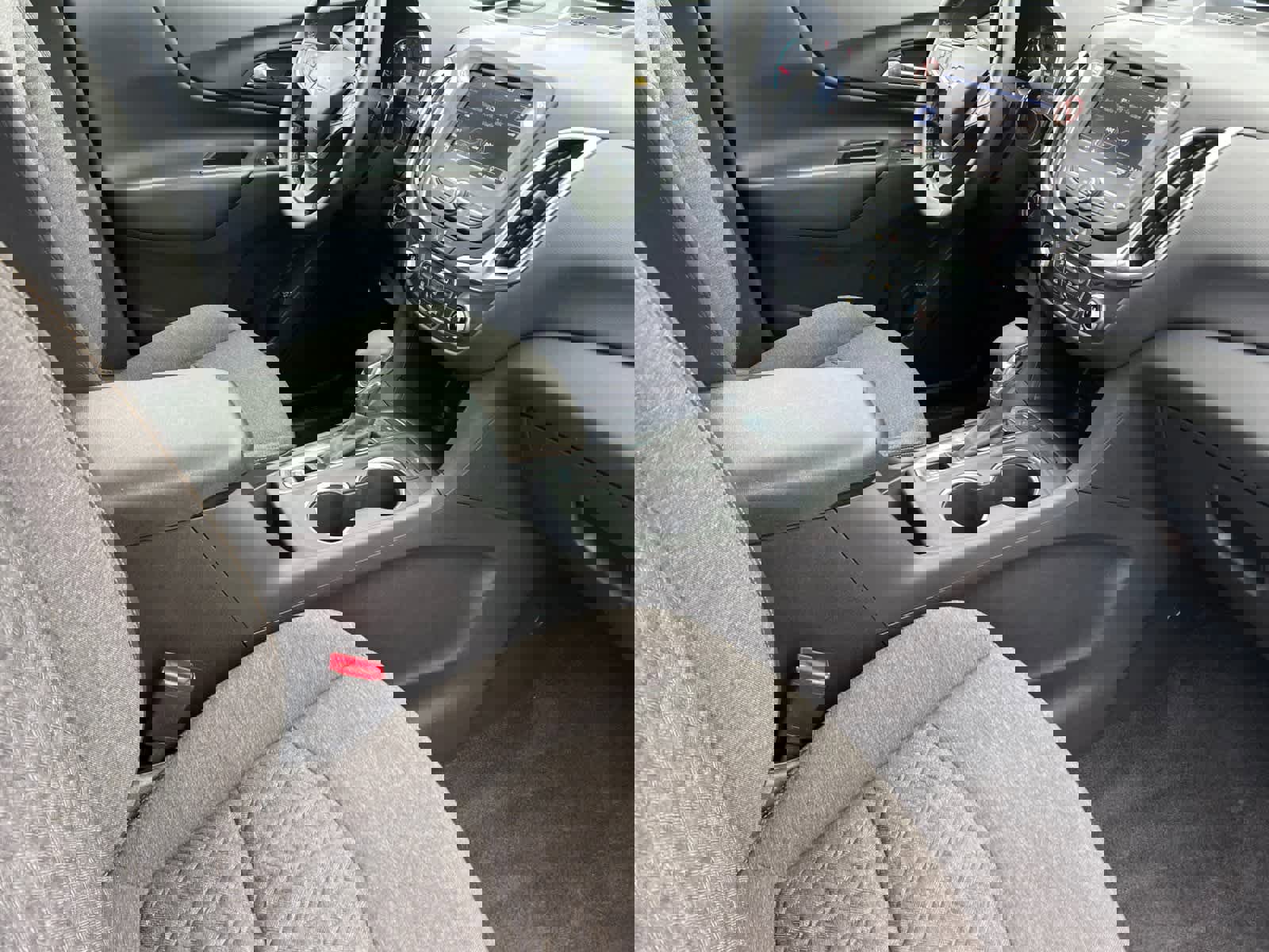 Used 2024 Chevrolet Equinox LT image 16