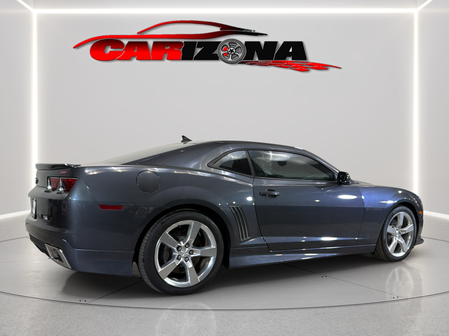 Used 2010 Chevrolet Camaro SS w/ RS Package RWD image 11