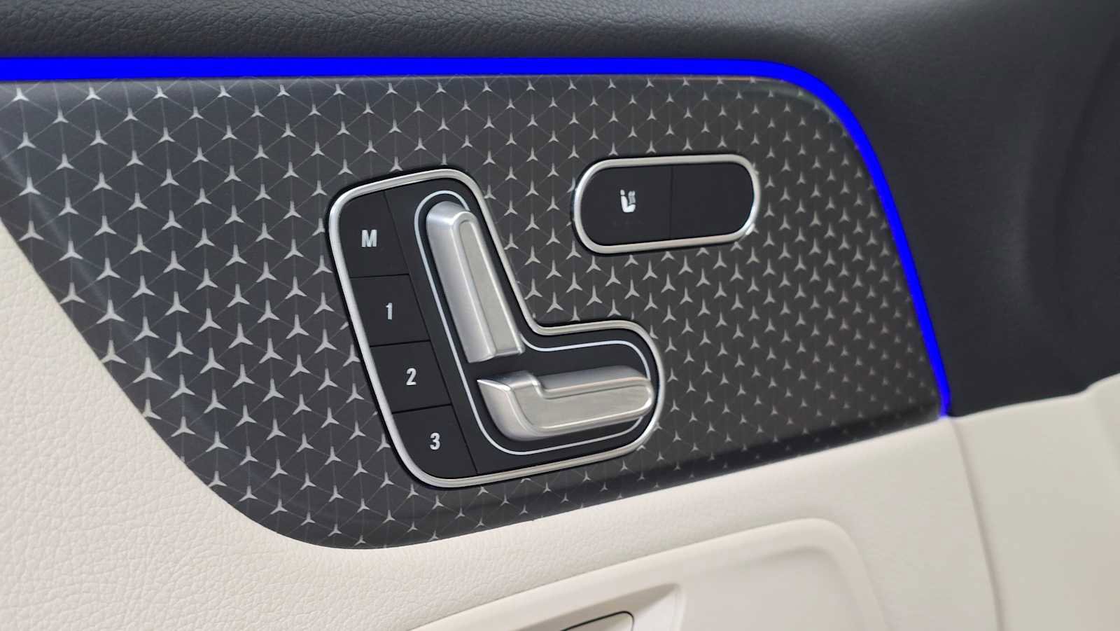Certified 2025 Mercedes-Benz EQB 250+ image 22