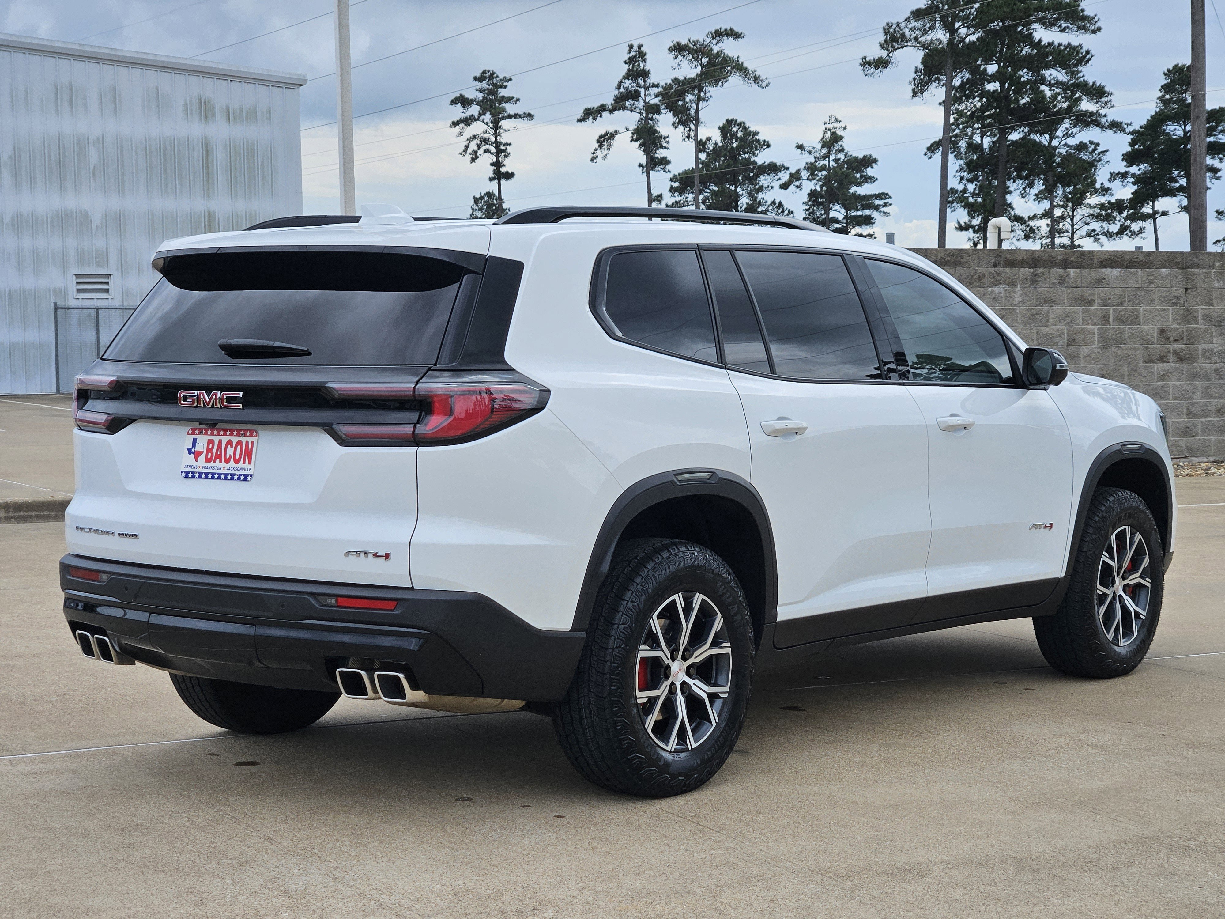 Used 2025 GMC Acadia AT4 AWD/4WD image 4
