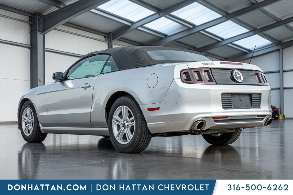 Used 2013 Ford Mustang Convertible image 26