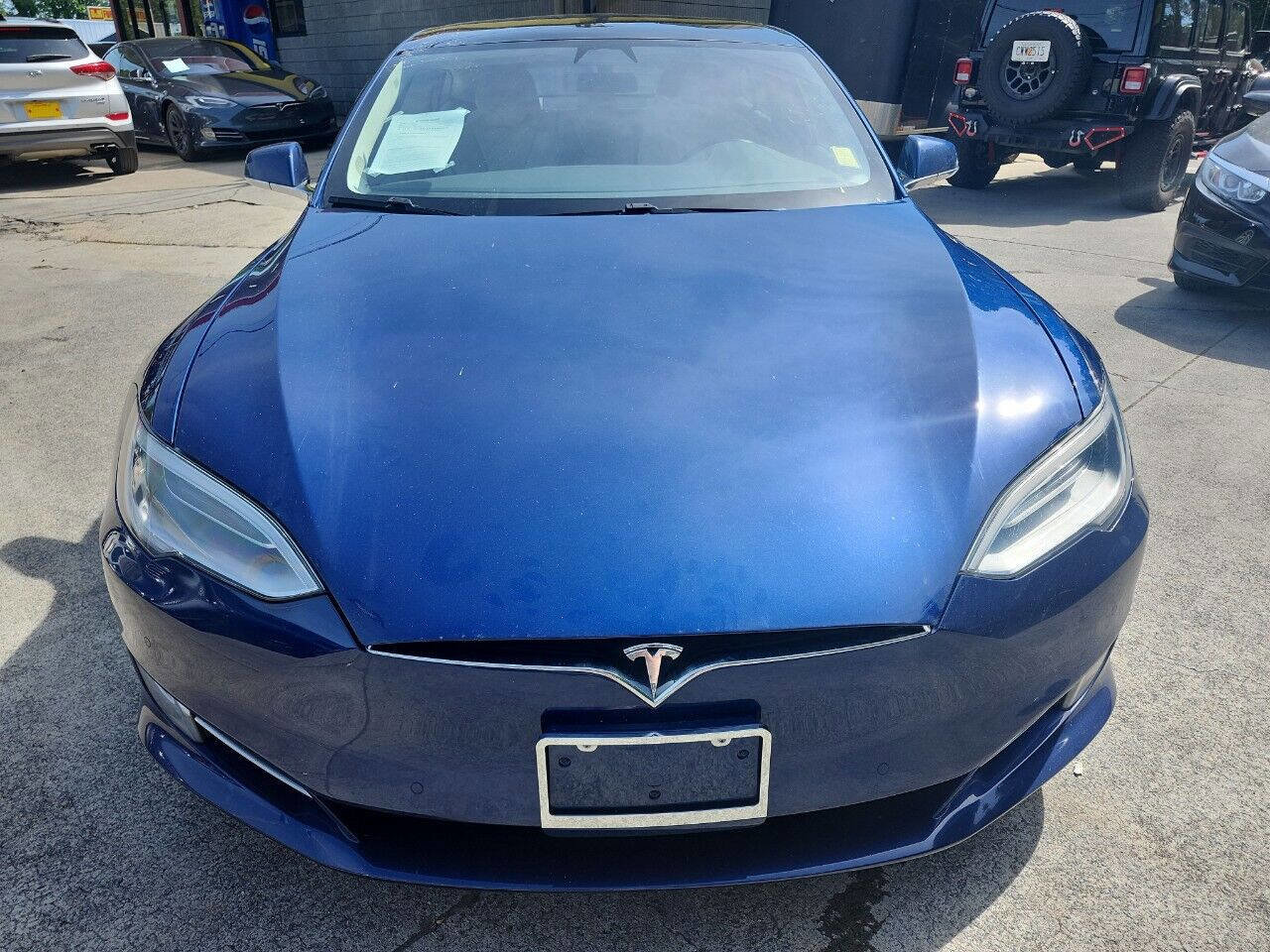 Used 2017 Tesla Model S 60 RWD image 3