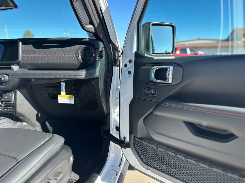 New 2026 Jeep Gladiator Rubicon w/ Steel Bumper Group image 9