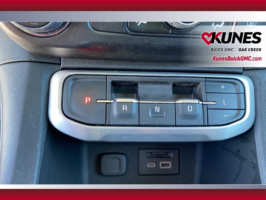 Used 2023 GMC Acadia SLT w/ Elevation Edition image 20