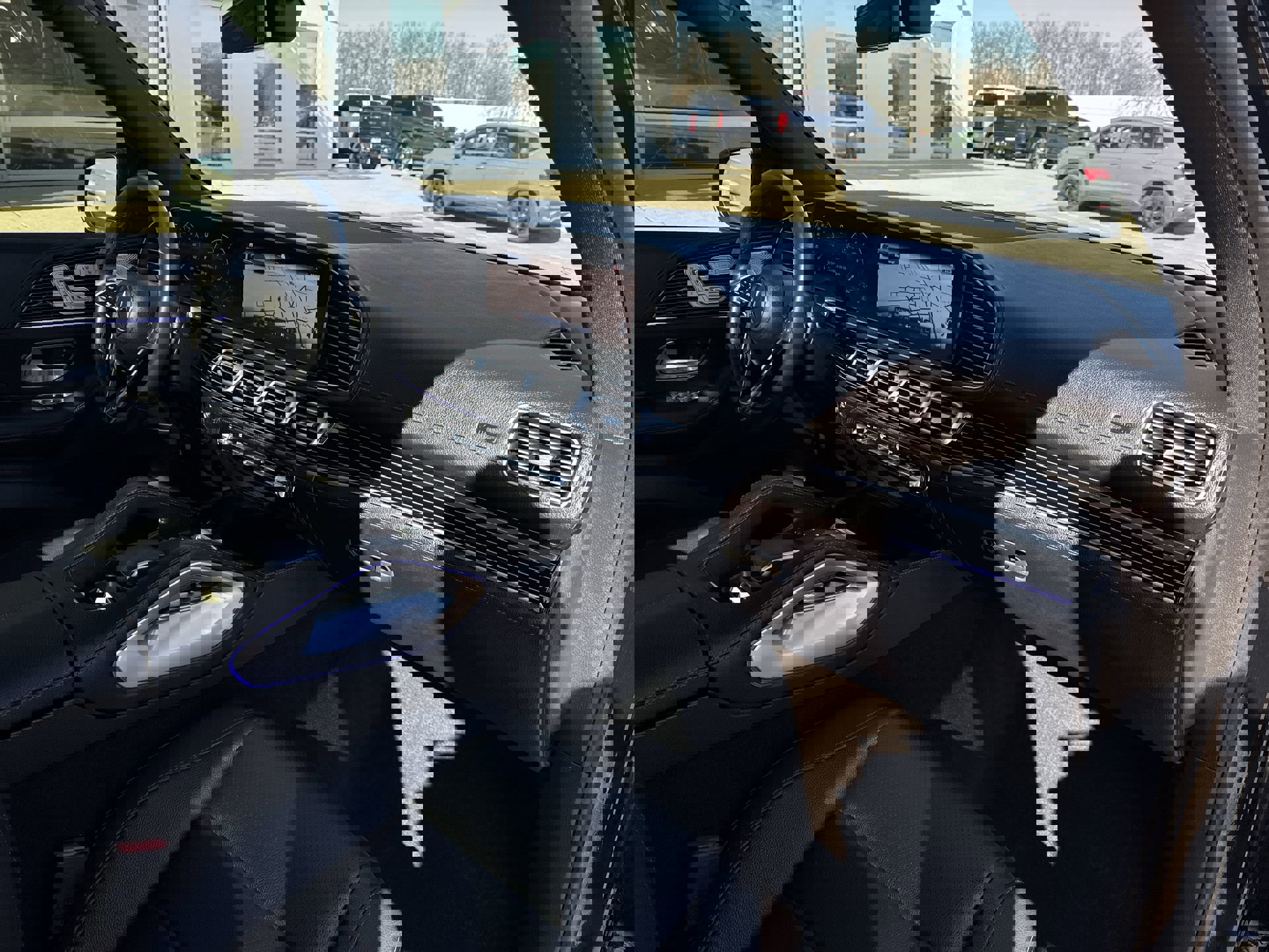 Used 2024 Mercedes-Benz GLE 350 4MATIC image 30