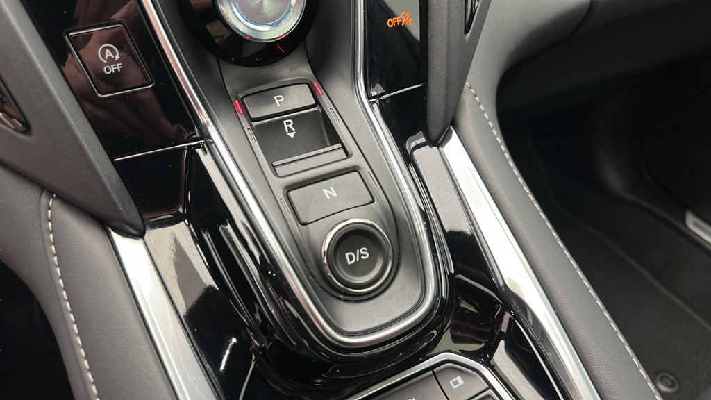 Used 2025 Acura RDX SH-AWD image 23