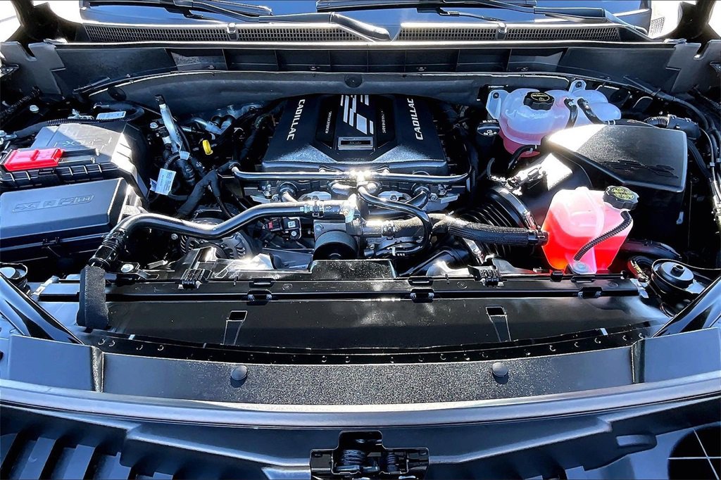 Used 2025 Cadillac Escalade V image 9