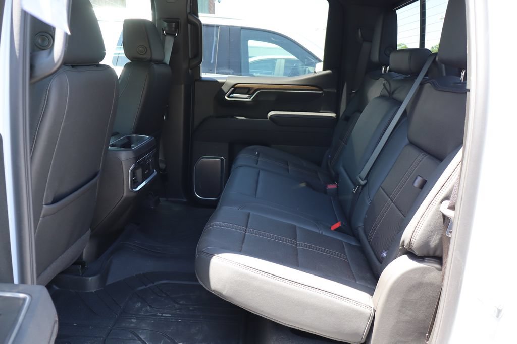Used 2026 Chevrolet Silverado 1500 High Country w/ High Country Premium Package AWD/4WD image 44