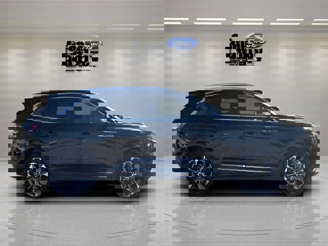 Used 2022 Lincoln Nautilus Reserve image 16