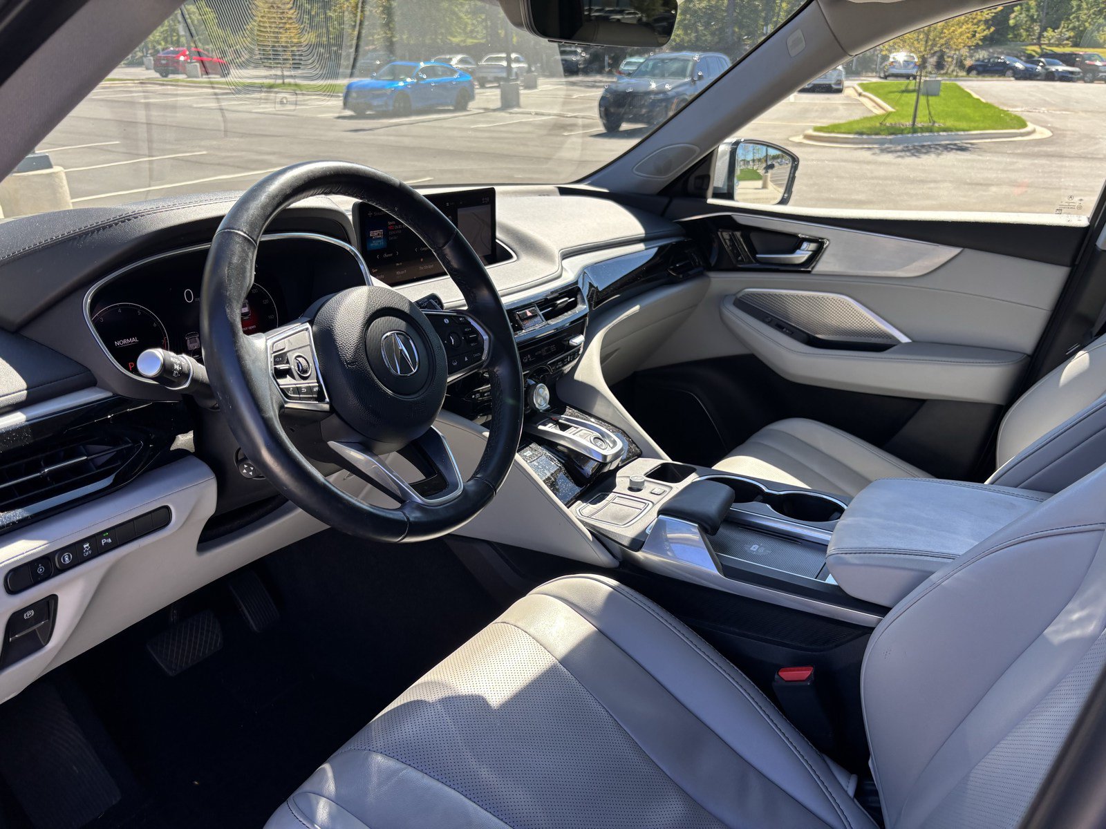 Used 2024 Acura MDX w/ Technology Package FWD image 17