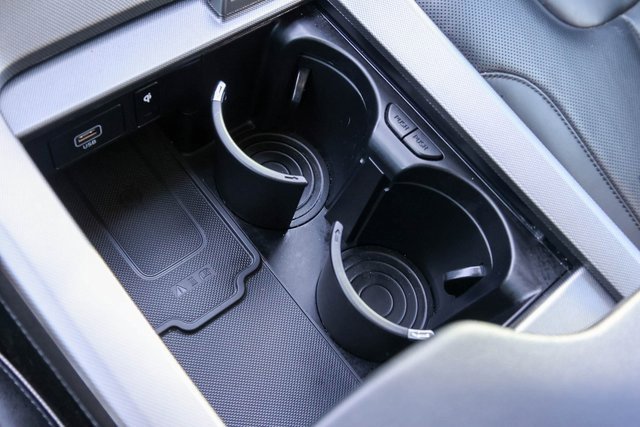 Used 2022 Hyundai Palisade Limited image 31