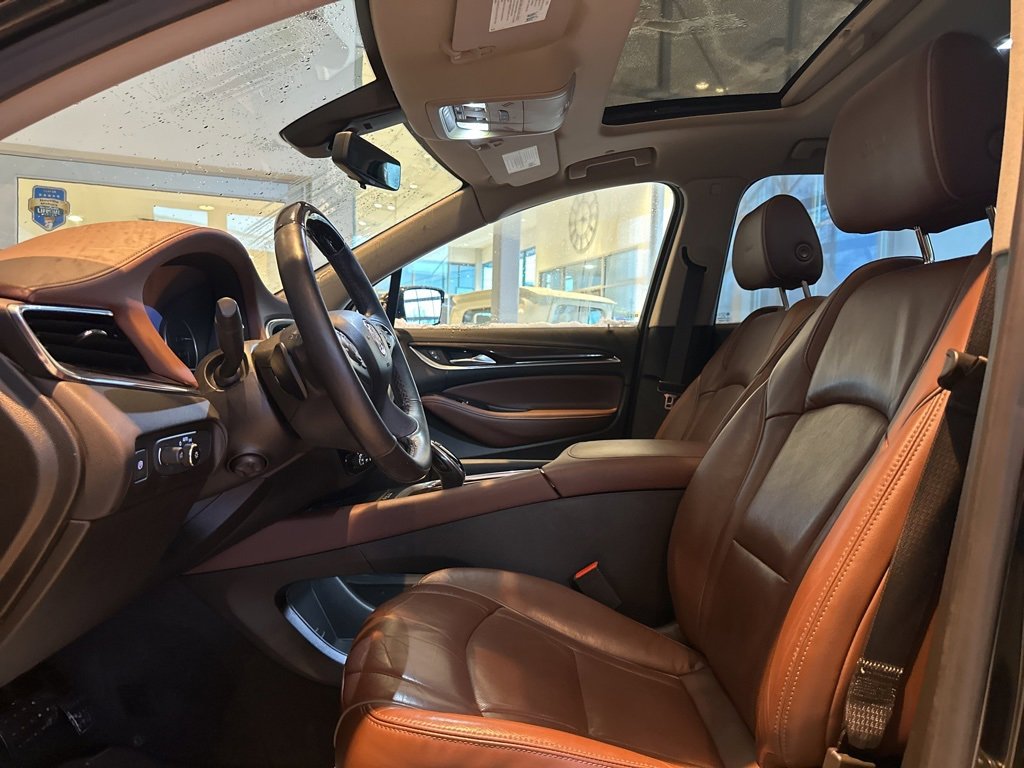 Used 2019 Buick Enclave Avenir w/ Avenir Technology Package image 17