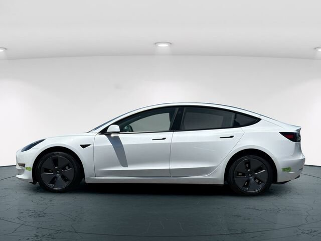 Used 2023 Tesla Model 3 Standard Range RWD image 4