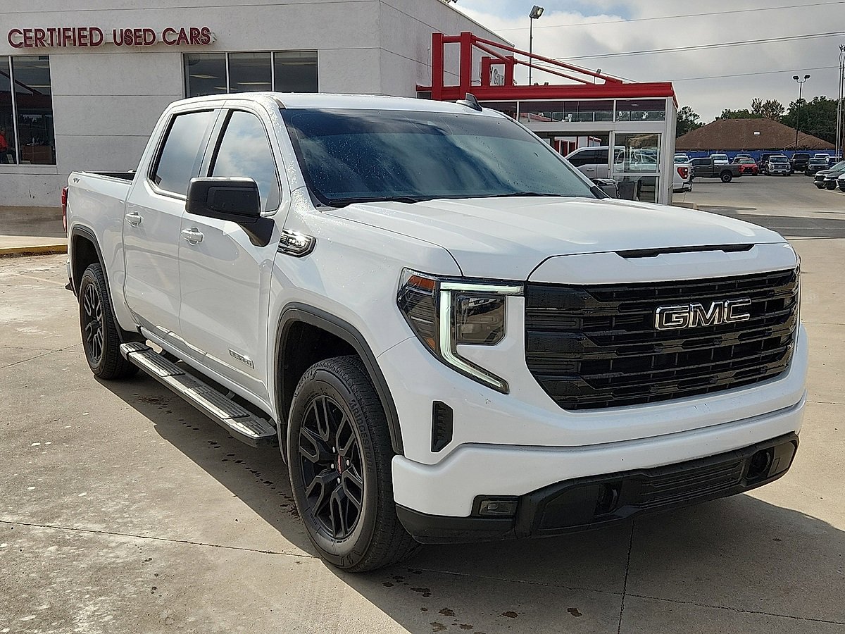 Used 2024 GMC Sierra 1500 Elevation w/ Preferred Package image 4