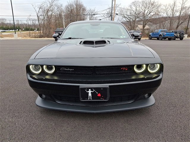 Used 2016 Dodge Challenger R/T Scat Pack video 2