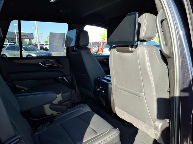 Used 2025 GMC Yukon Denali w/ Advanced Technology Package AWD/4WD image 24