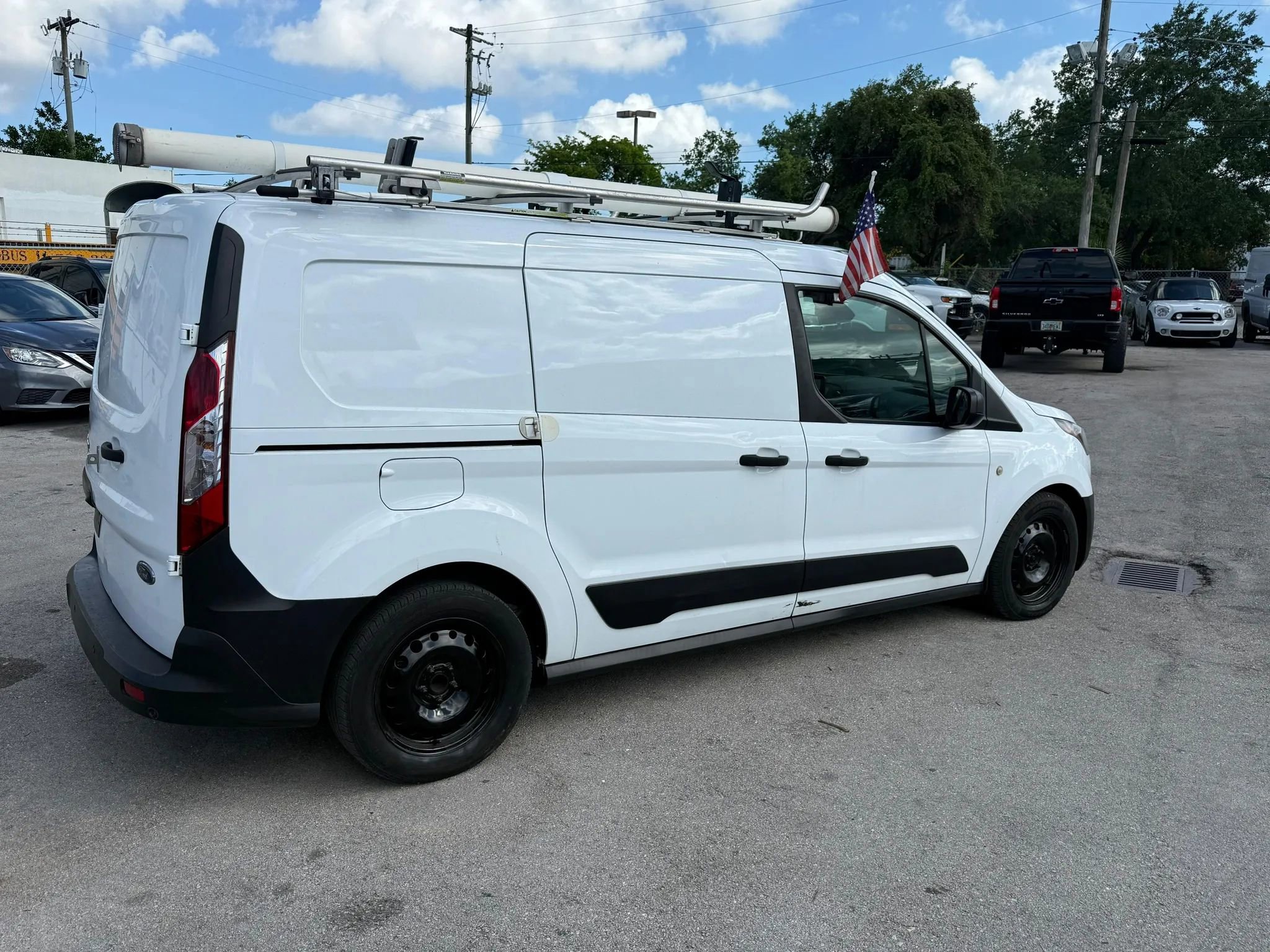 Used 2020 Ford Transit Connect XL FWD image 4