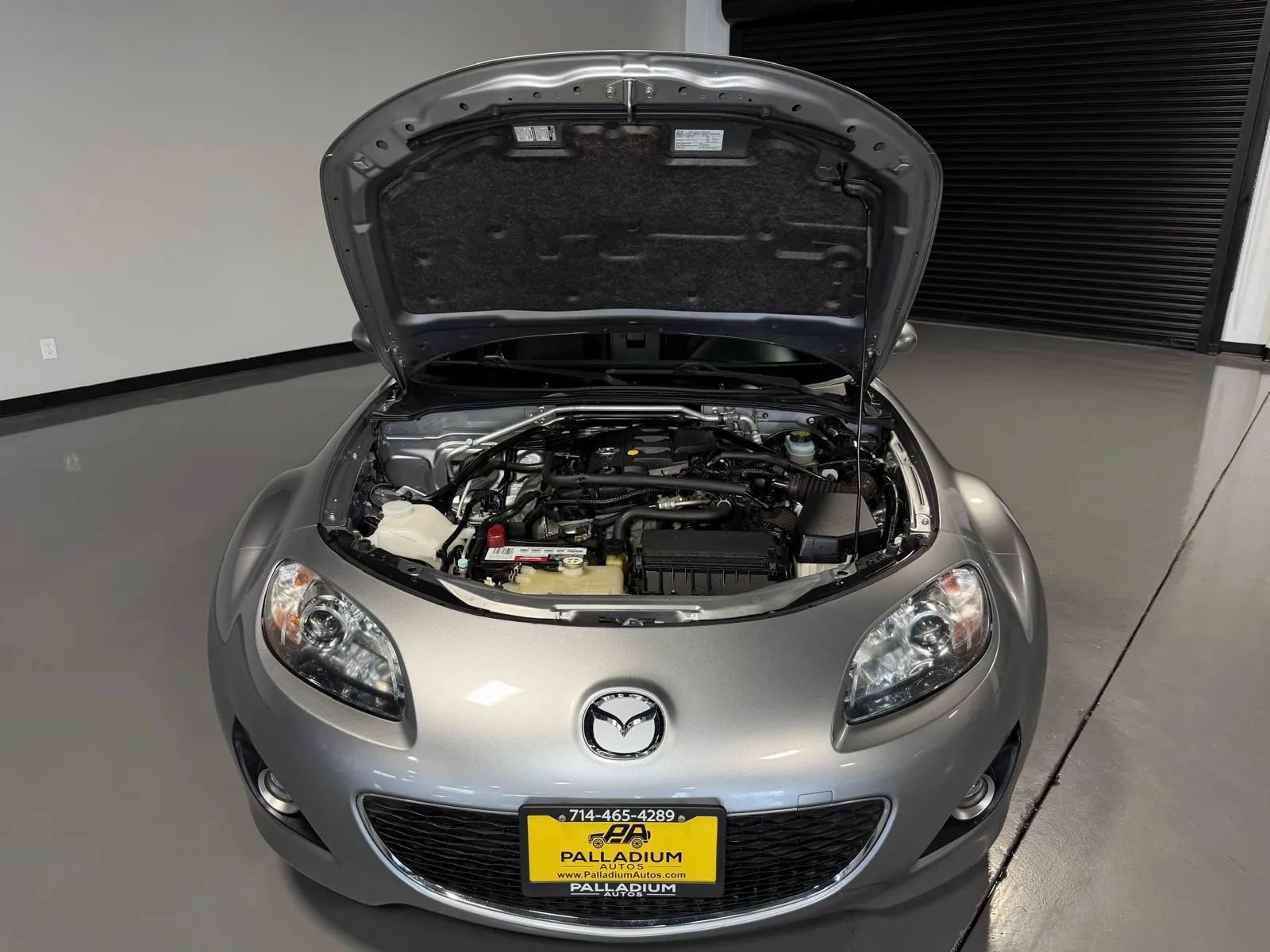 Used 2010 MAZDA MX-5 Miata Touring w/ Suspension Pkg RWD image 7