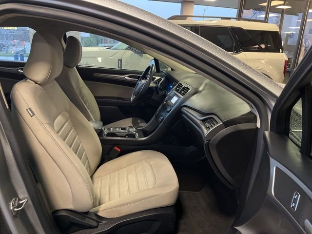 Used 2020 Ford Fusion S FWD image 25