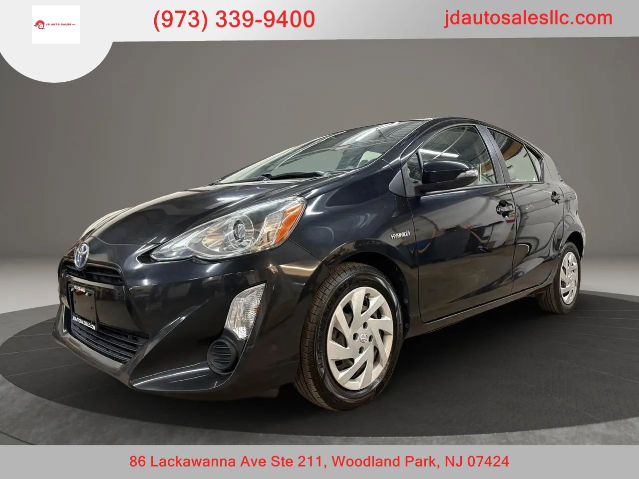 Used 2015 Toyota Prius C Three image 1
