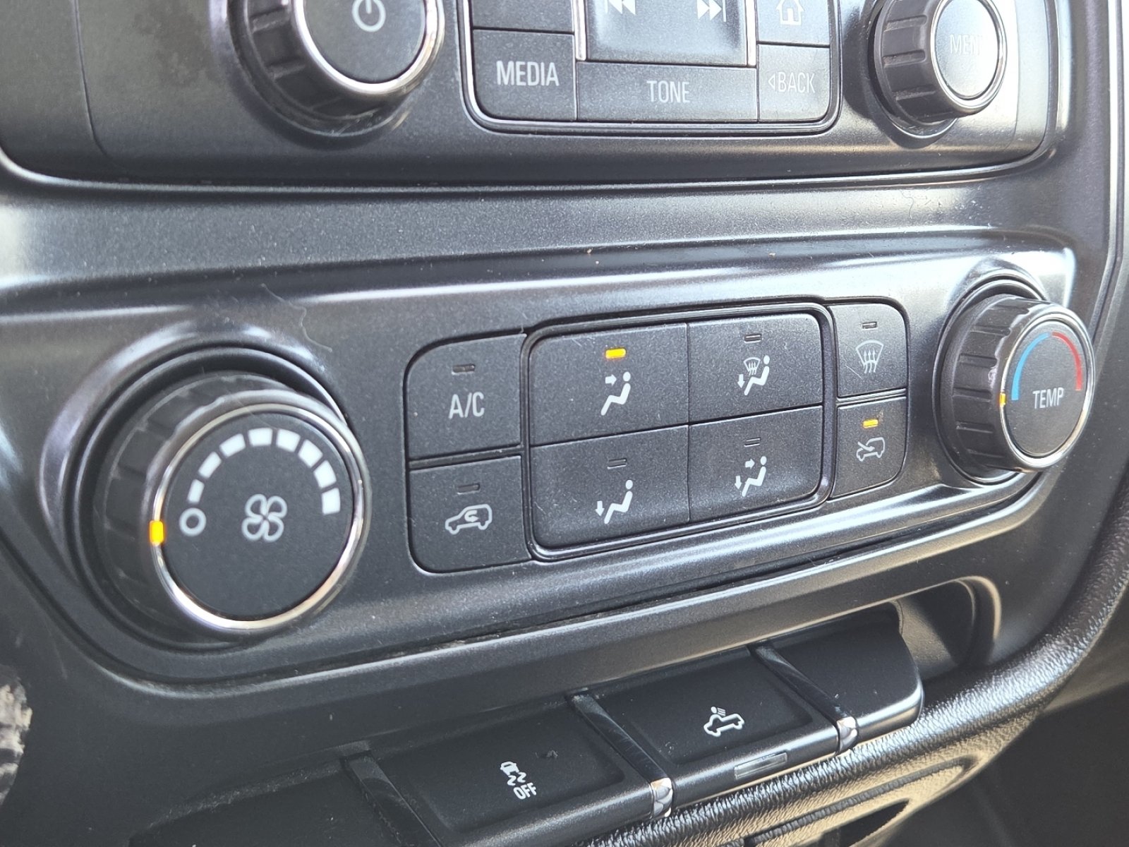 Used 2016 Chevrolet Silverado 1500 W/T AWD/4WD image 27