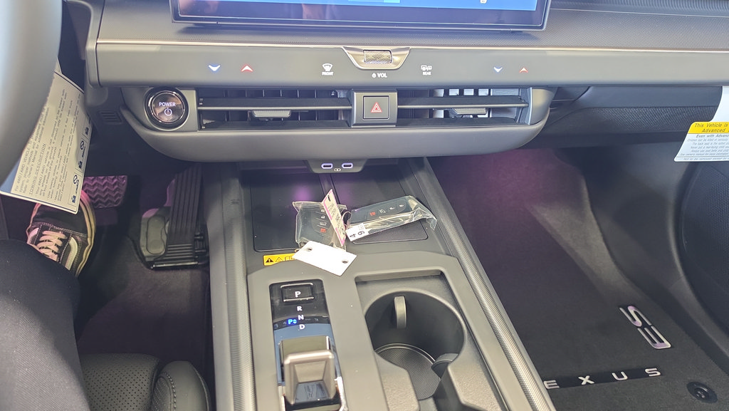 New 2026 Lexus ES 500e AWD/4WD image 27