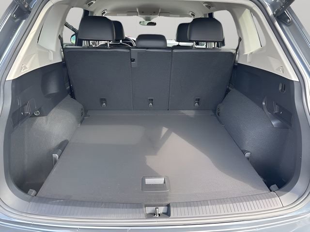 Used 2022 Volkswagen Tiguan SE image 33