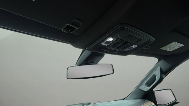 Used 2021 Chevrolet Silverado 1500 High Country image 28