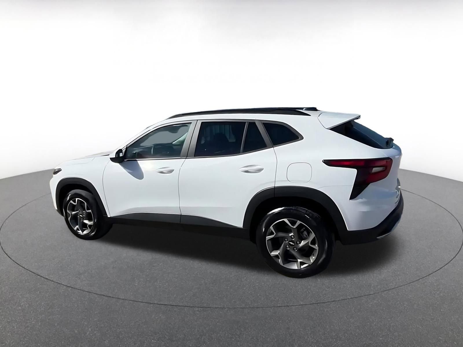 Used 2025 Chevrolet Trax LT image 10