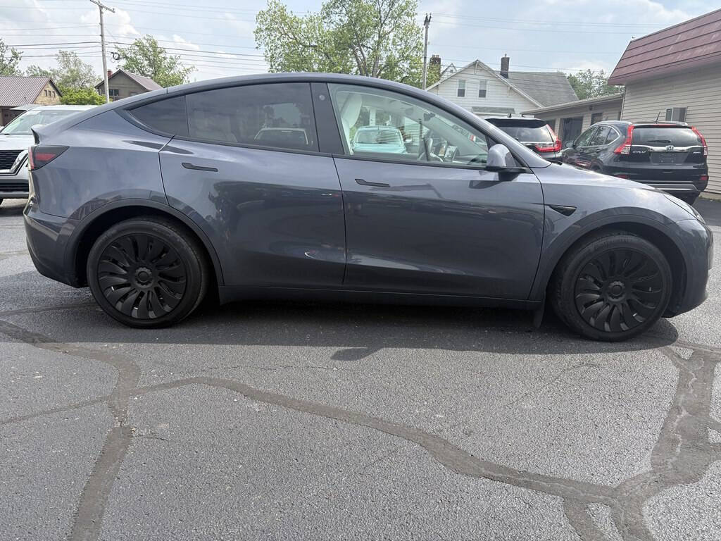Used 2022 Tesla Model Y Long Range AWD/4WD image 6