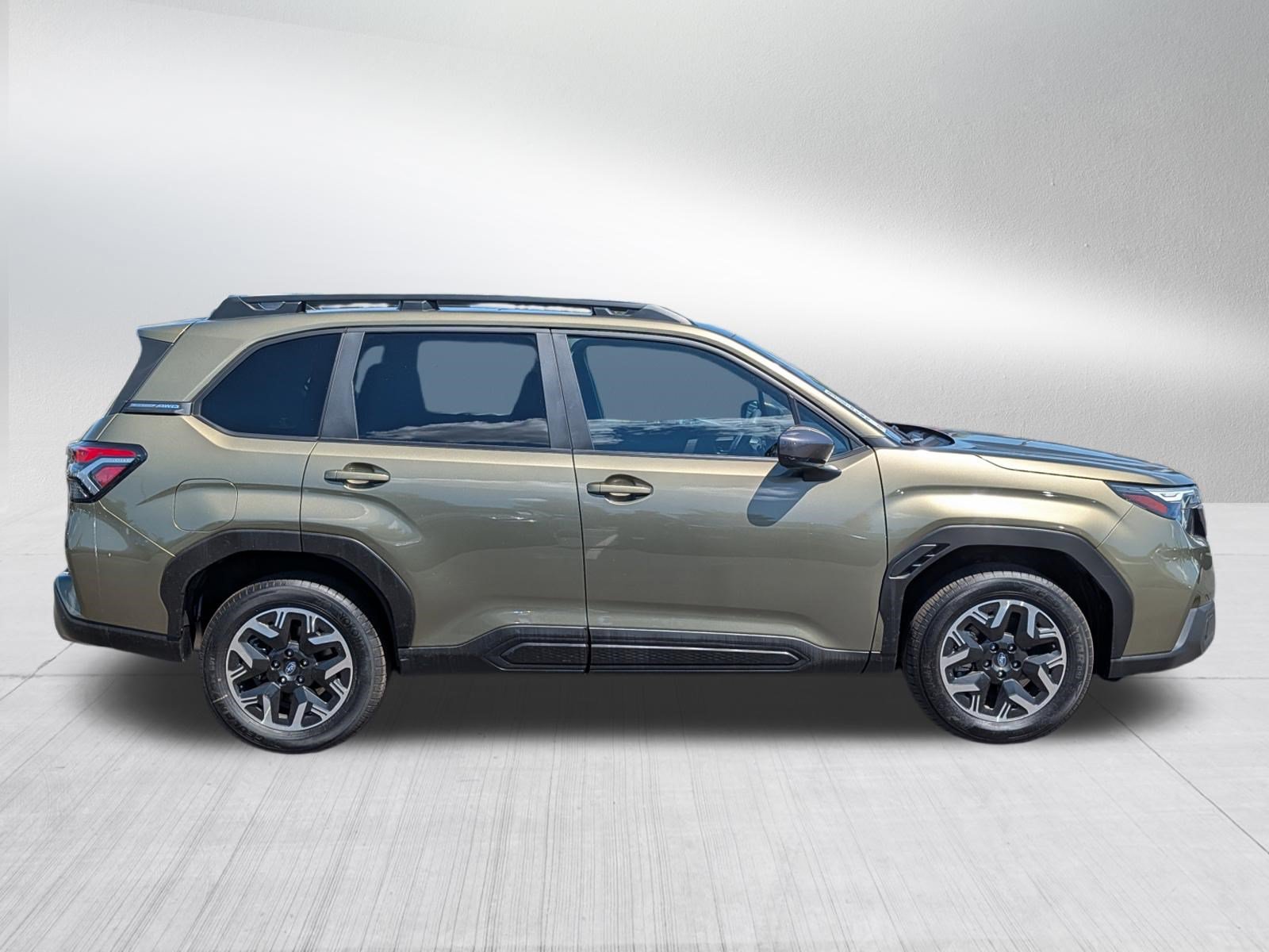 Certified 2025 Subaru Forester Premium AWD/4WD image 8