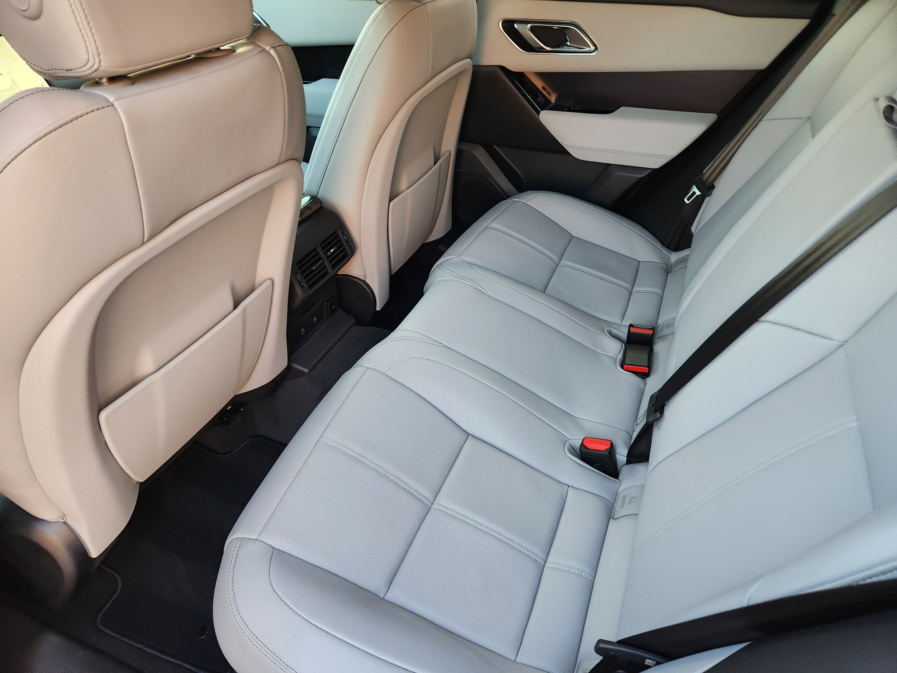 New 2026 Land Rover Range Rover Velar Belgravia AWD/4WD image 25