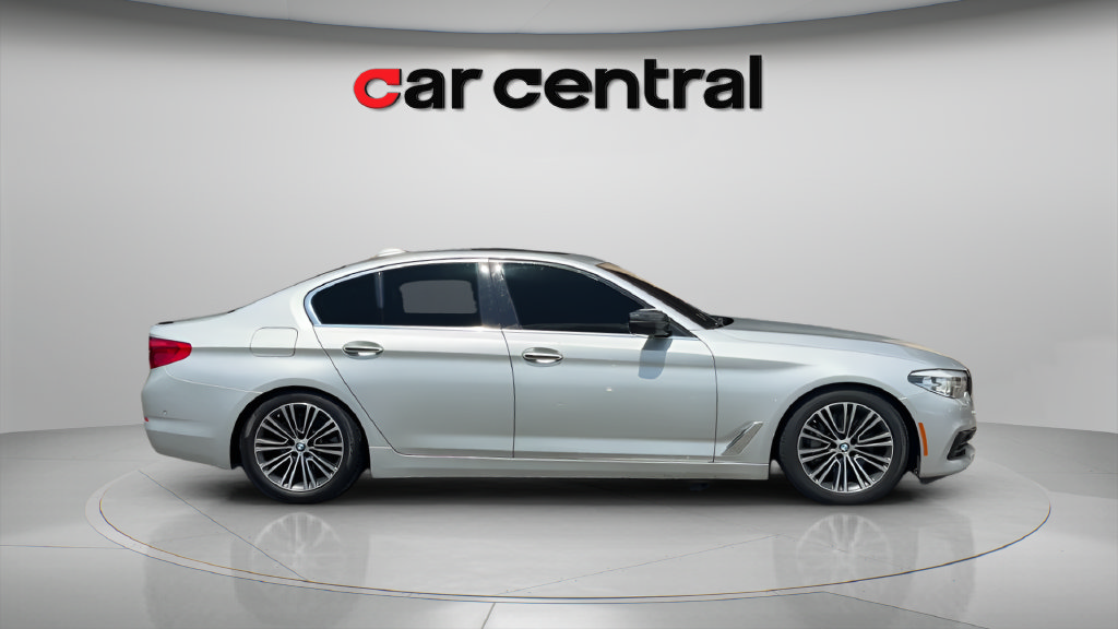 Used 2017 BMW 530i xDrive AWD/4WD image 7