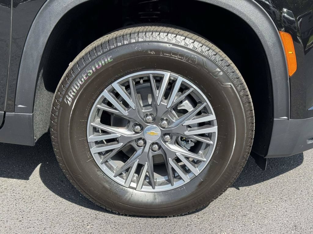 New 2026 Chevrolet Traverse LT w/ Driver Confidence Package AWD/4WD image 27
