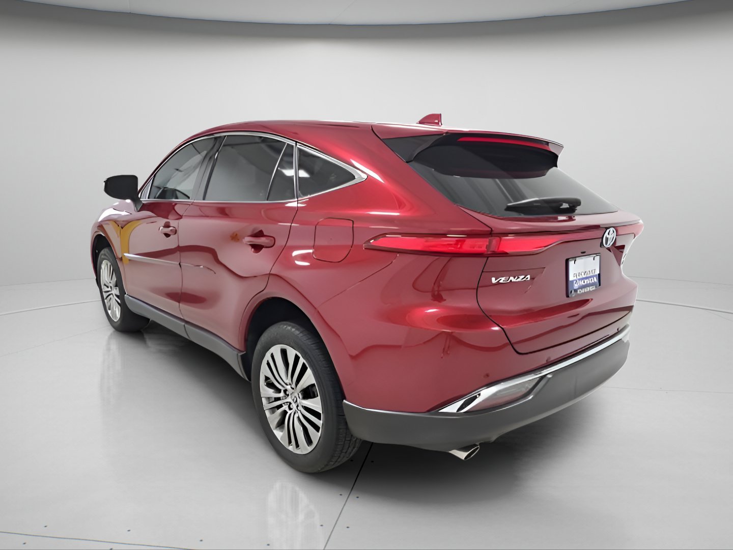 Used 2021 Toyota Venza Limited w/ Advanced Technology Package AWD/4WD image 5