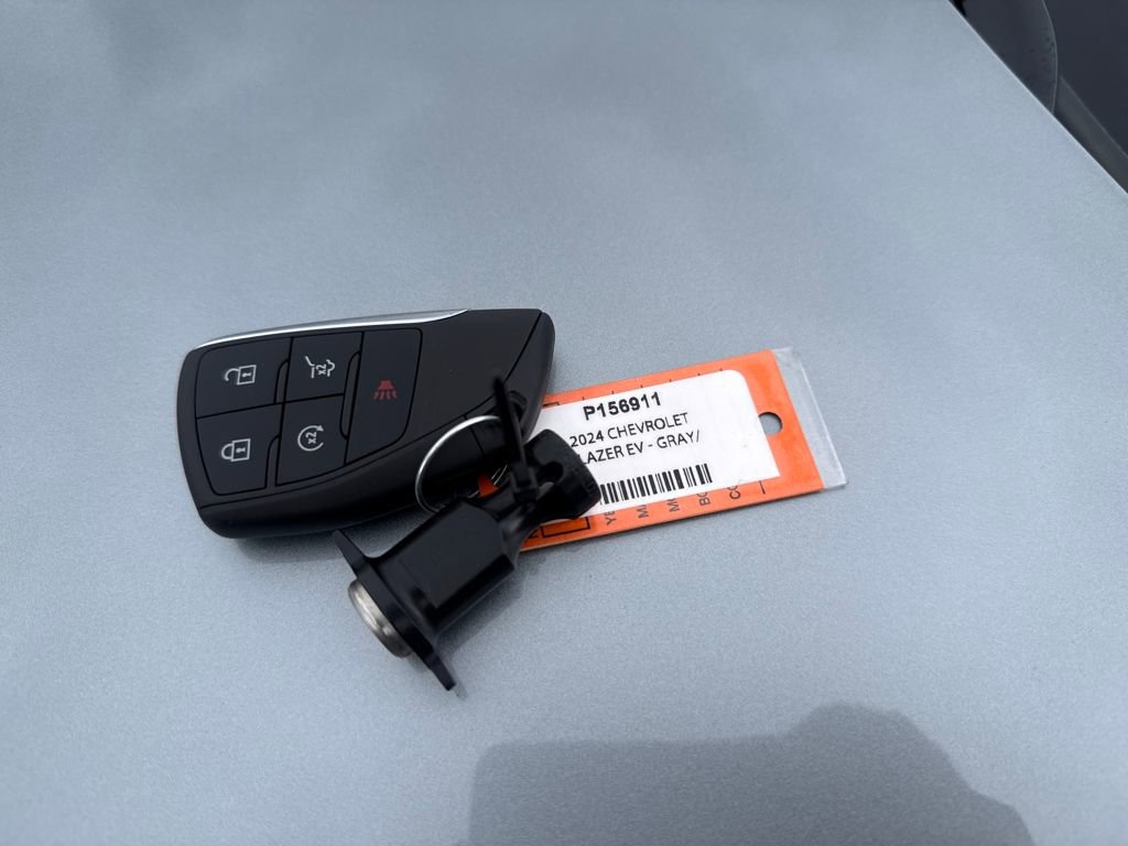 Used 2024 Chevrolet Blazer EV RS image 28