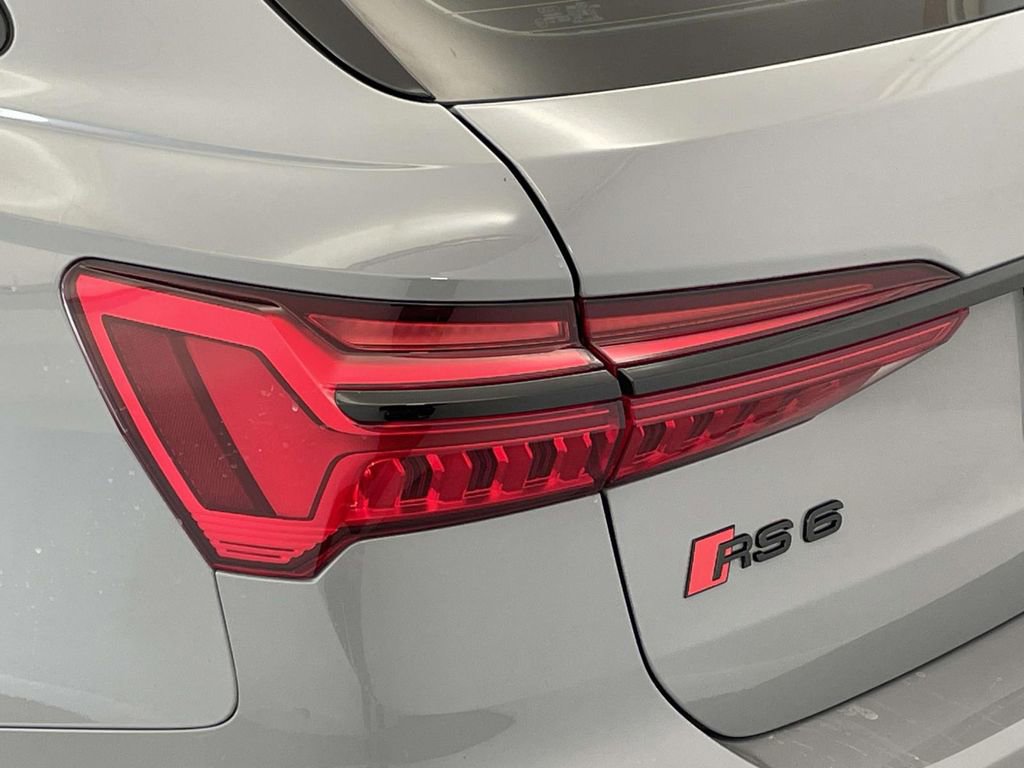 Used 2025 Audi RS 6 performance image 16