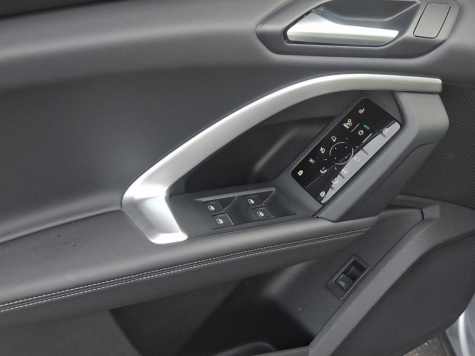 Used 2025 Audi Q5 Premium Plus w/ Premium Plus image 12