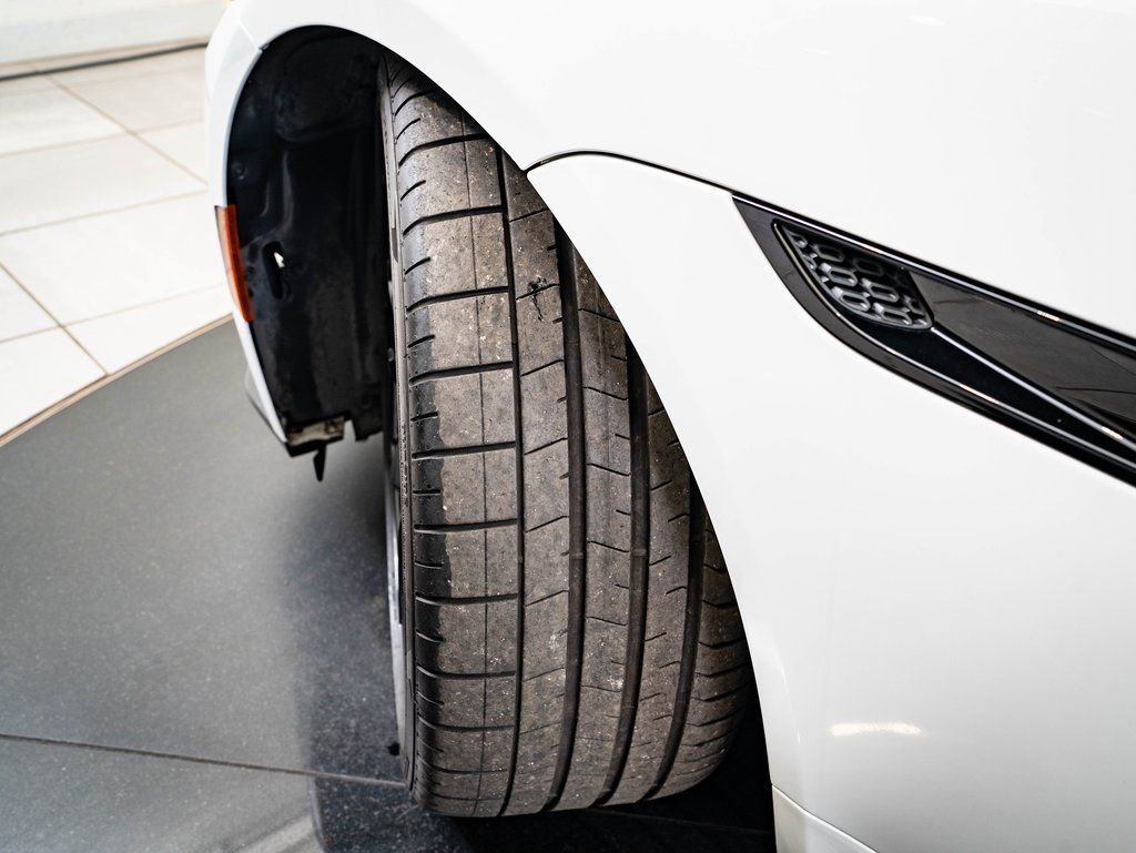 Used 2022 Jaguar F-TYPE R image 37