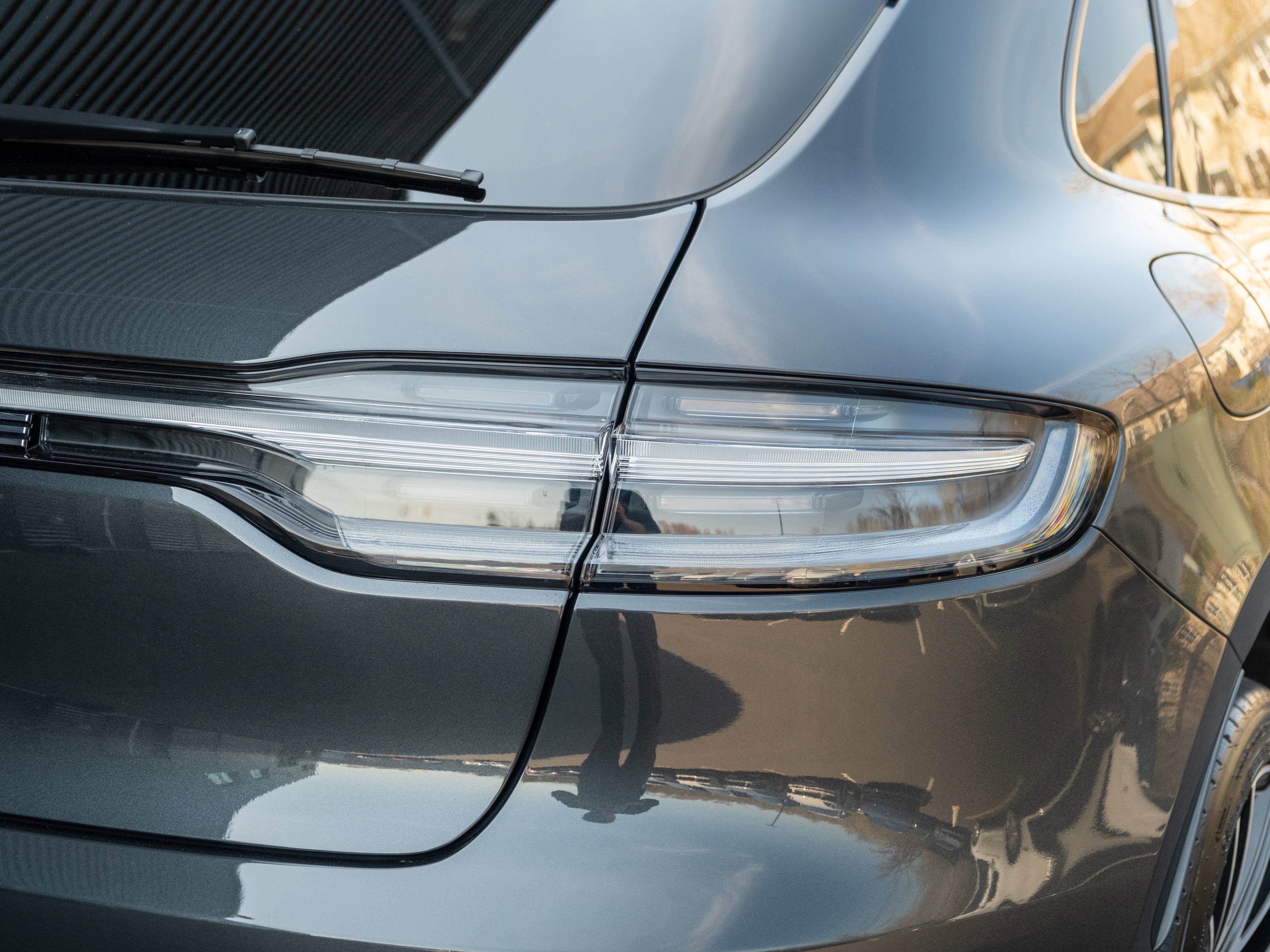 Certified 2026 Porsche Macan image 40