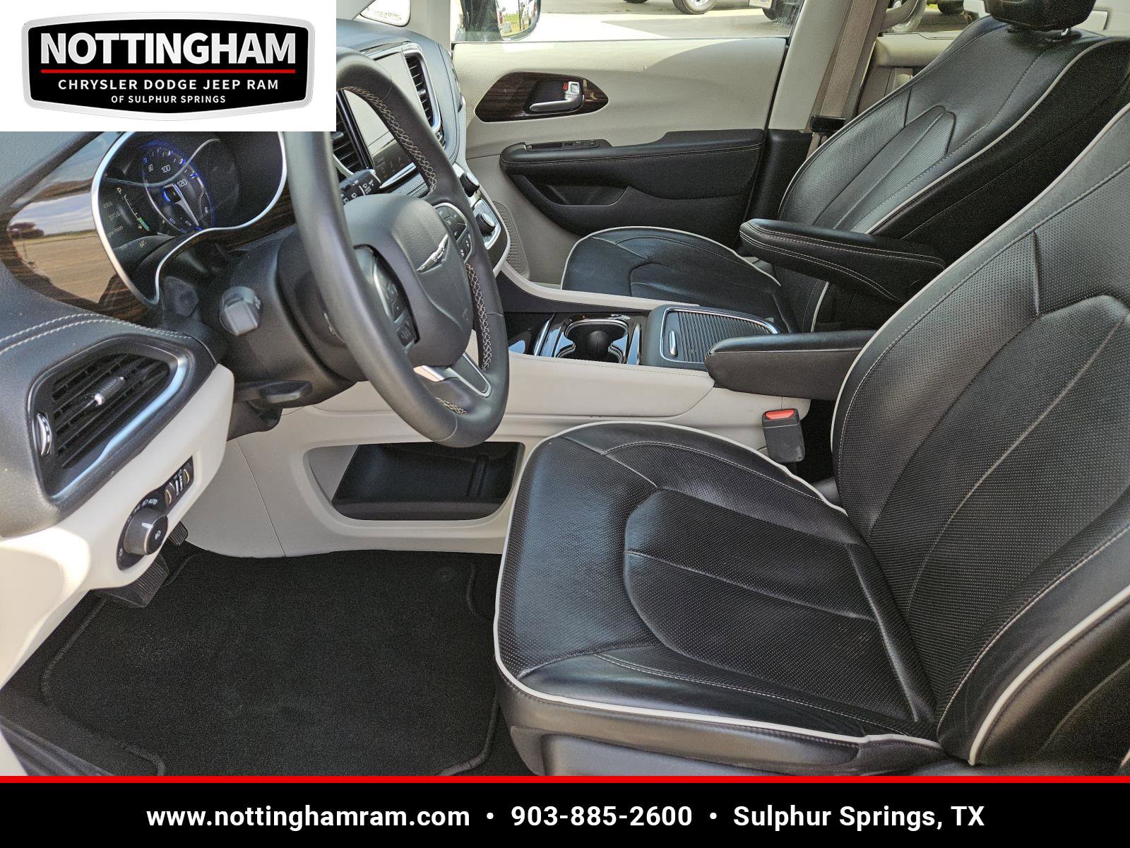 Used 2023 Chrysler Pacifica Limited image 23