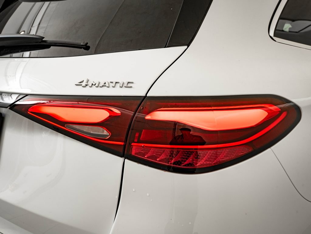 New 2026 Mercedes-Benz GLC 300 4MATIC image 9