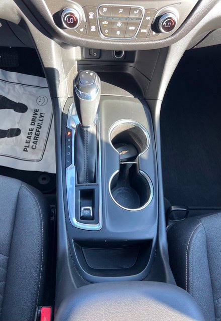 Used 2018 Chevrolet Equinox LT FWD image 15
