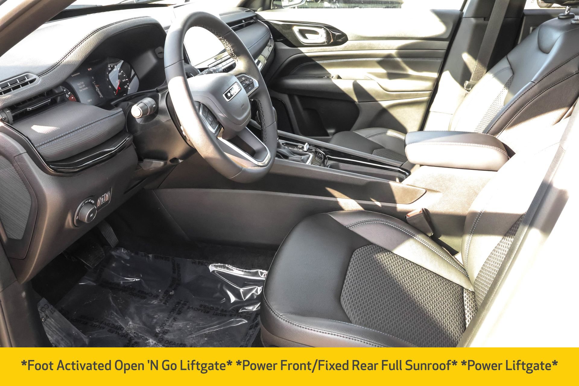 New 2025 Jeep Compass Latitude w/ Sun & Sound Group image 6