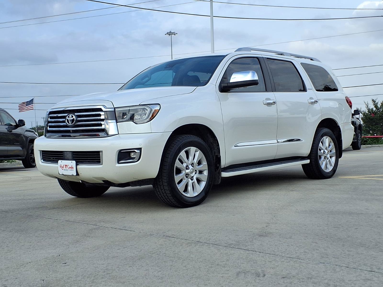 Used 2020 Toyota Sequoia Platinum RWD image 1