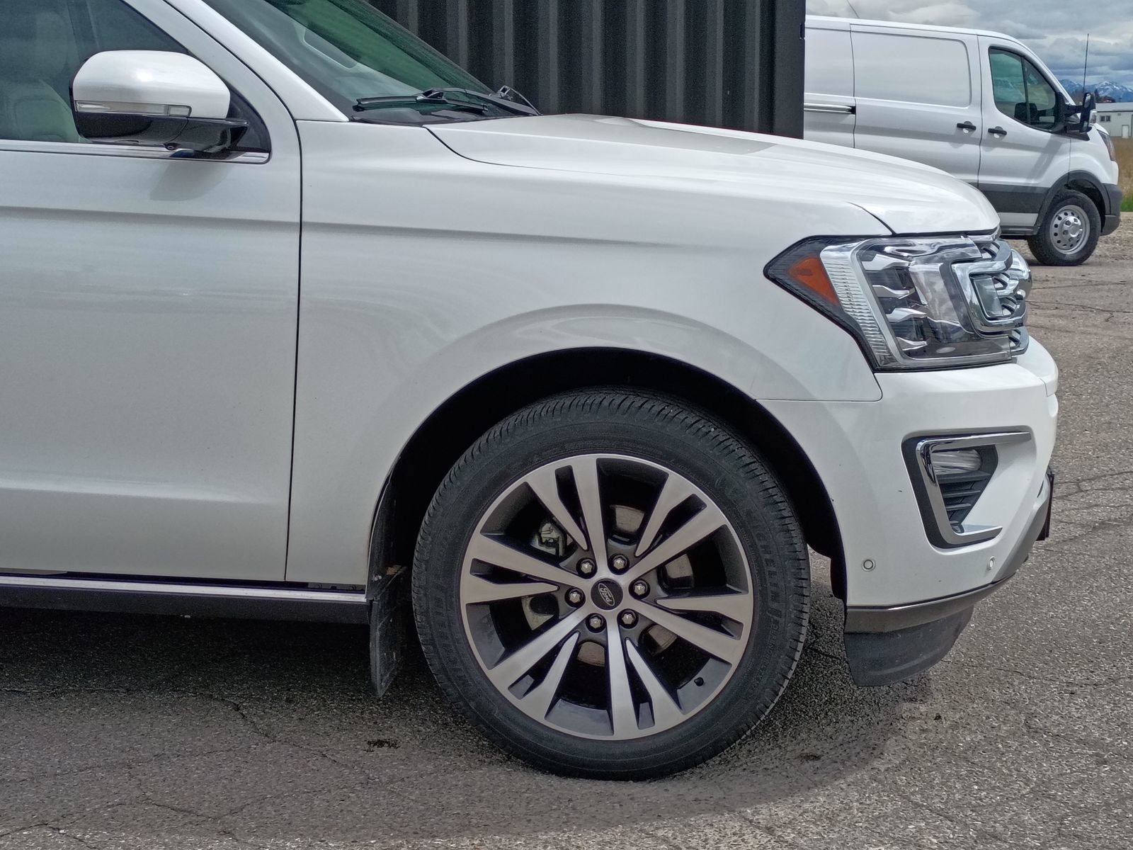 Used 2021 Ford Expedition Limited AWD/4WD image 4